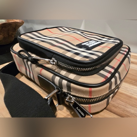 BURBERRY Beige Freddie Messenger Bag In Archive Beige - Picture 10 of 16